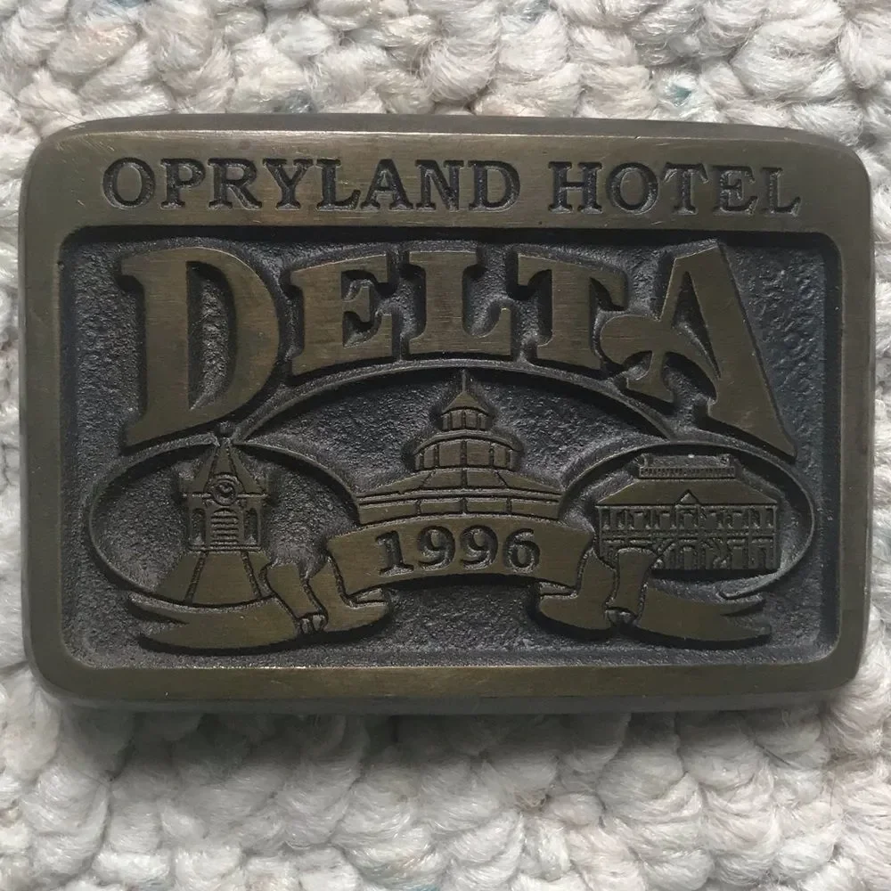 VTG.1996 BRASS OPRYLAND HOTEL NASHVILLE BELT BUCKLE